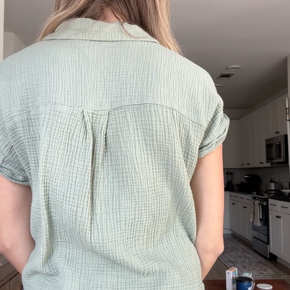 Light Green Blouse Shein Medium Women's Blouse Work Shirt - Picture 5 of 5